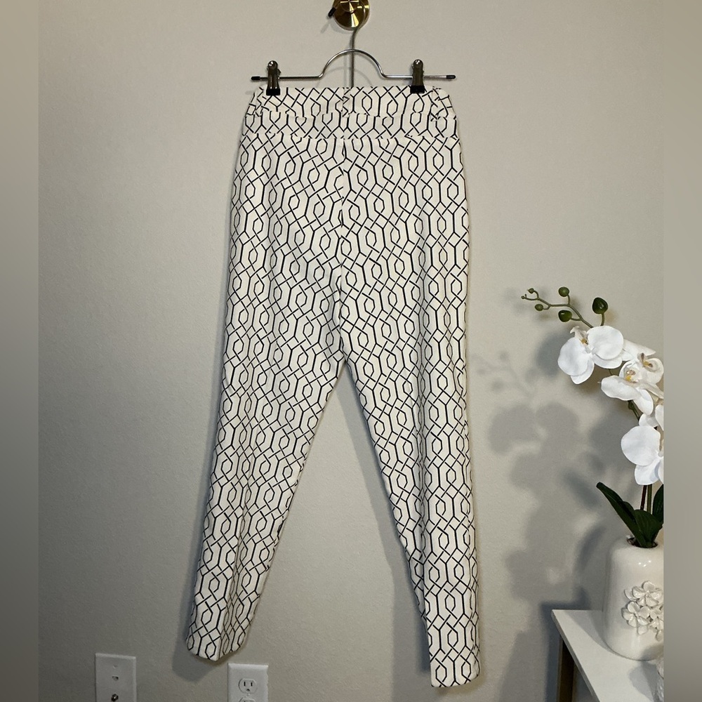Geometric Patterned Pants - Picture 3 of 8